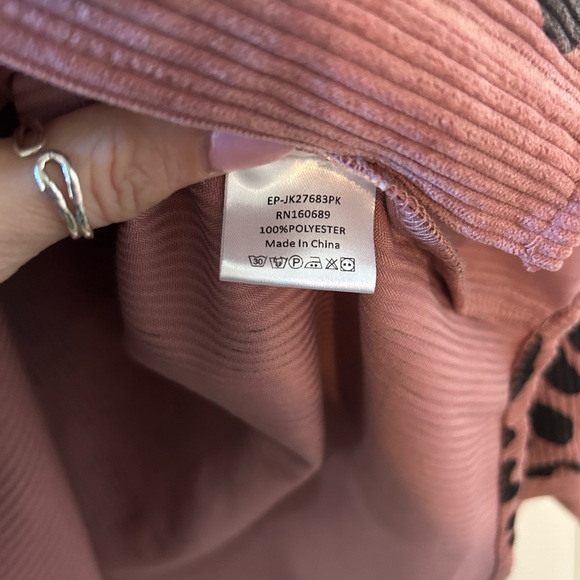 ePretty Chicago brand pink/rose cheetah design thin shacket jacket. Size Med - Picture 5 of 12